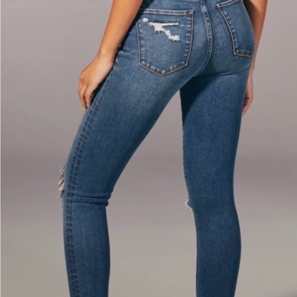 A&F Super Skinny Ultra High Rise 26/2 jeans - Picture 4 of 8
